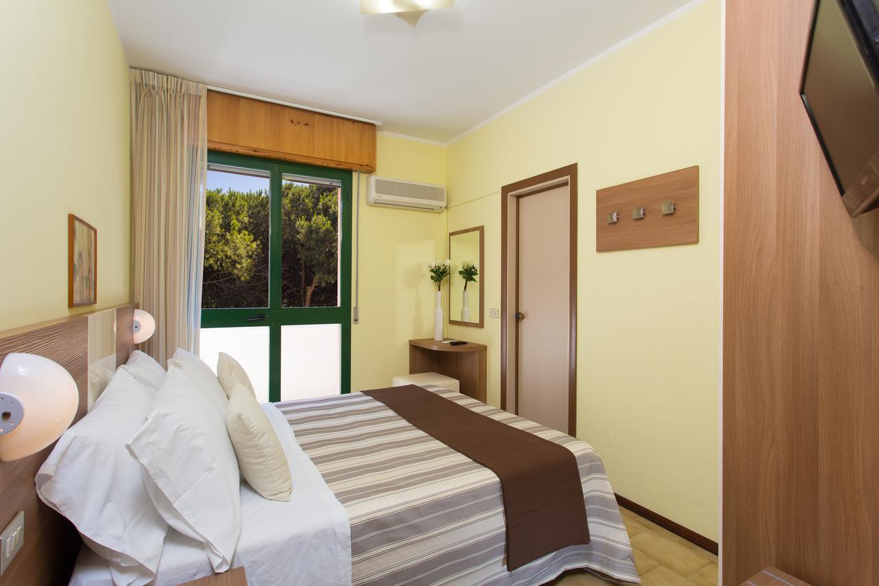 Hotel Valentino Pinarella Room photo